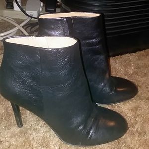 Cute Banana Republic Black leather bootie's